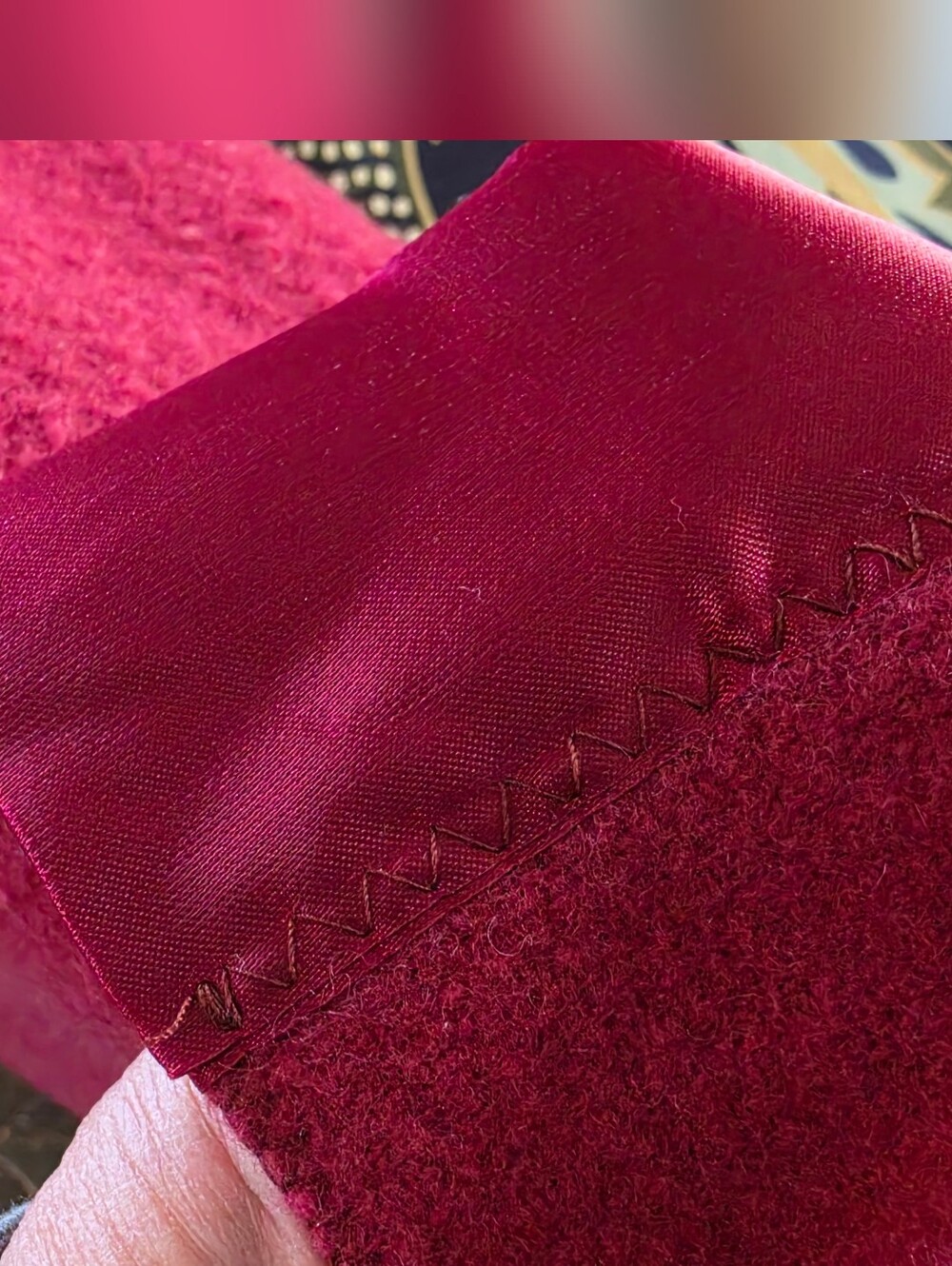 Vintage Chatham 100% Wool Throw Blanket Satin Trim WARM QUEEN SIZE 90x90 Red - Picture 4 of 8
